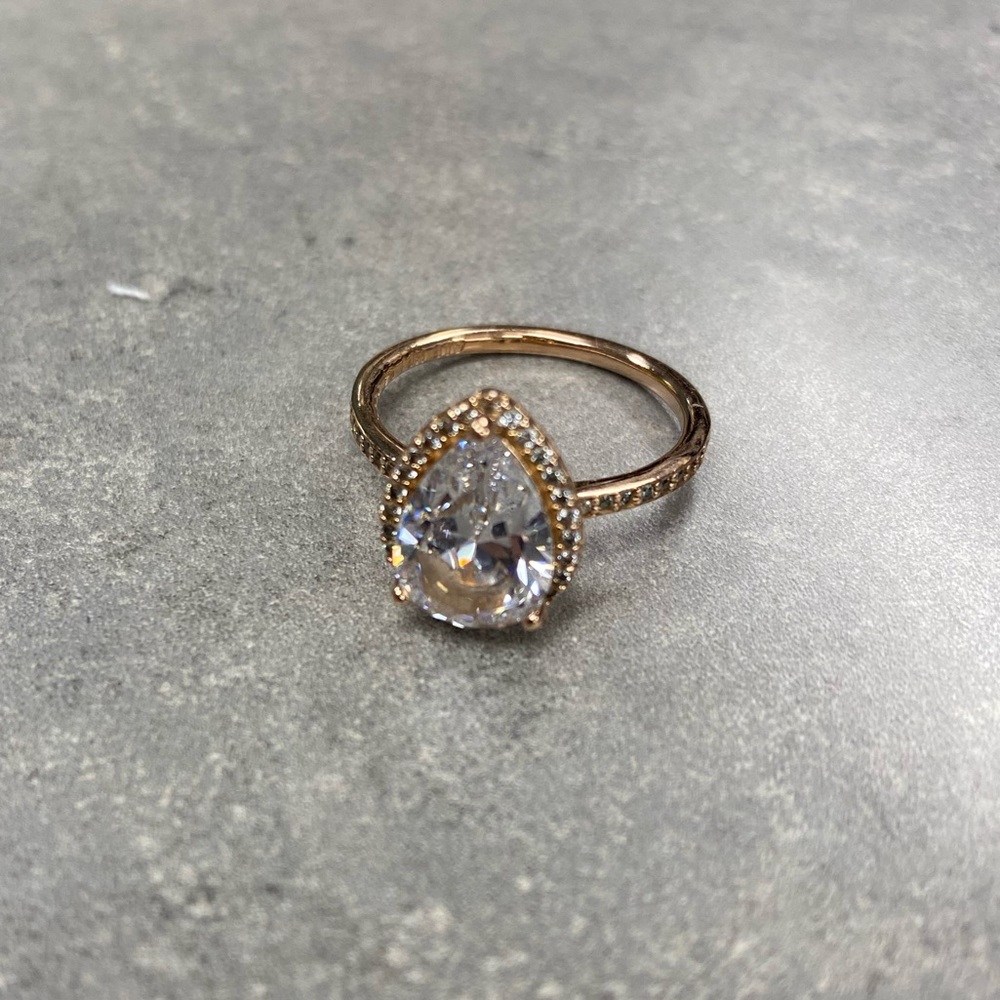 Pandora 14k Rose Gold Sparkling Teardrop Halo Ring